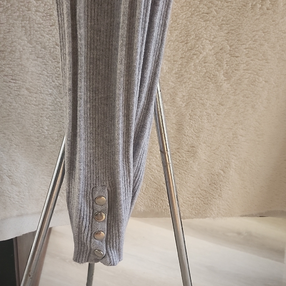 Gray Ribbed Knit Pants - Picture 3 of 5